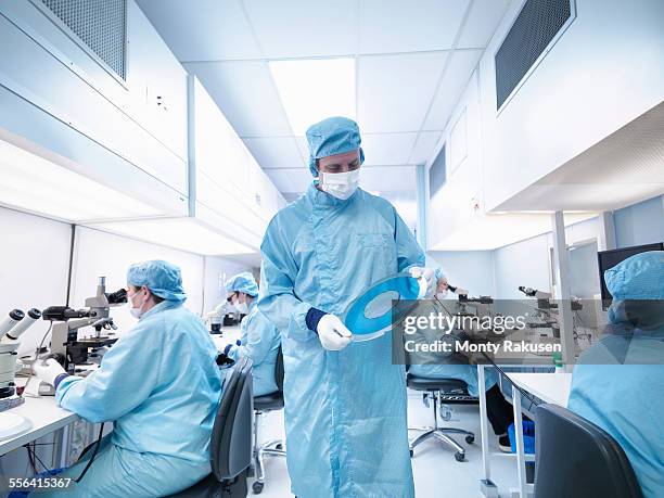Clean Room Technician1
