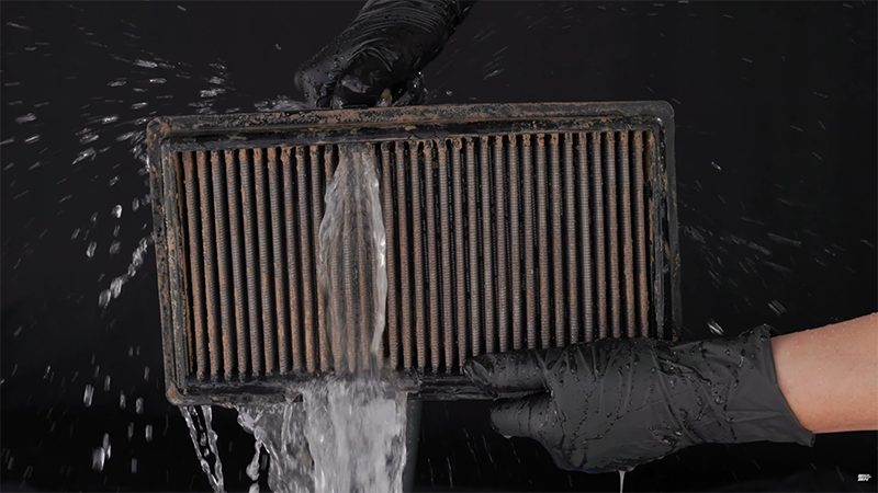 How Much Oil to Use On Your K&N Air Filter | Ask the Experts