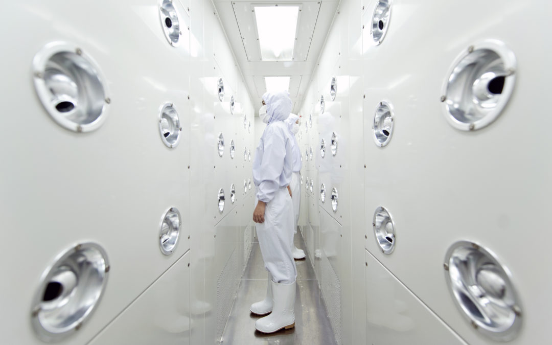 5 Types of Cleanrooms that Use Air Showers - Angstrom Technology