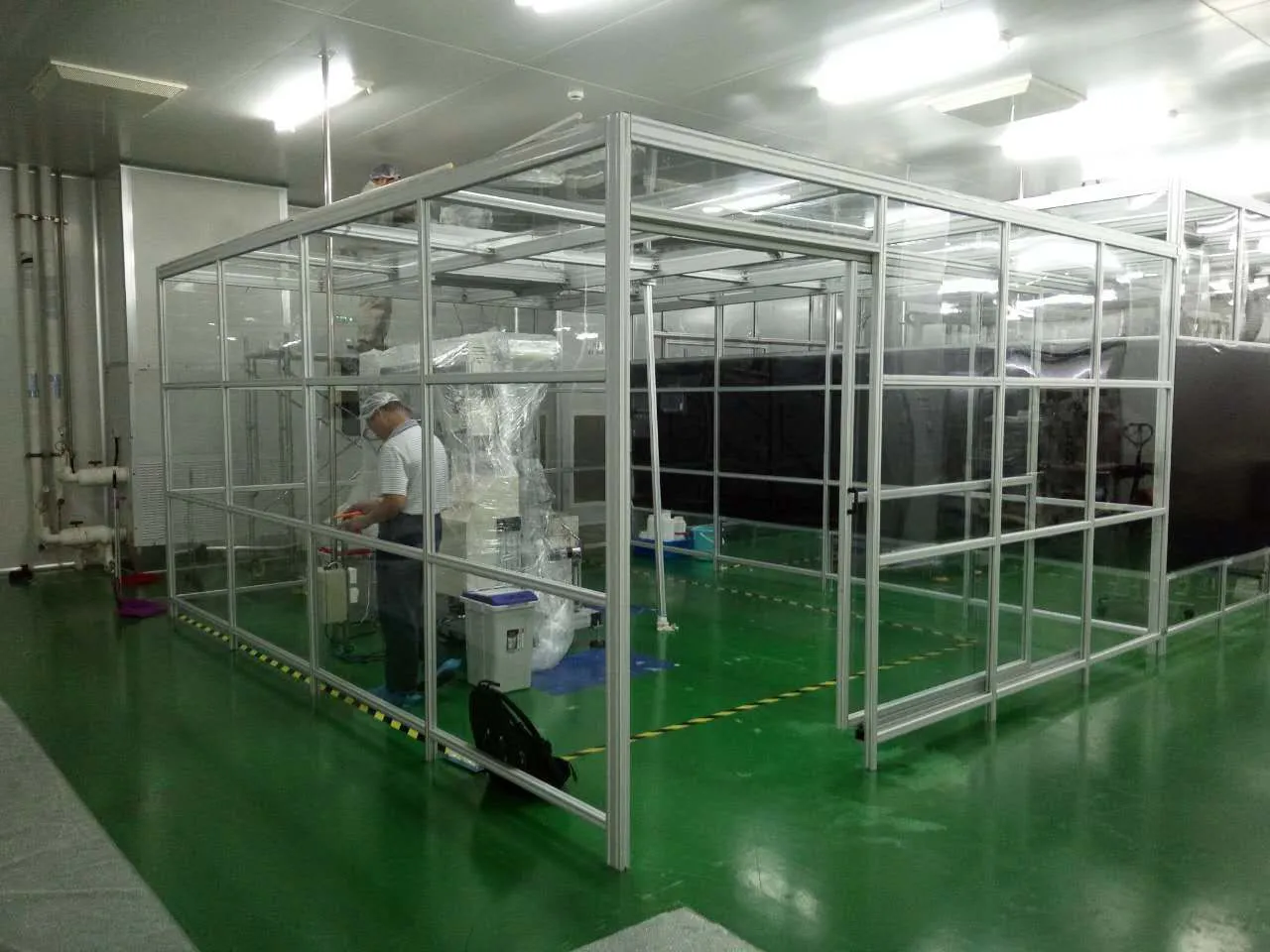 Clean room installation