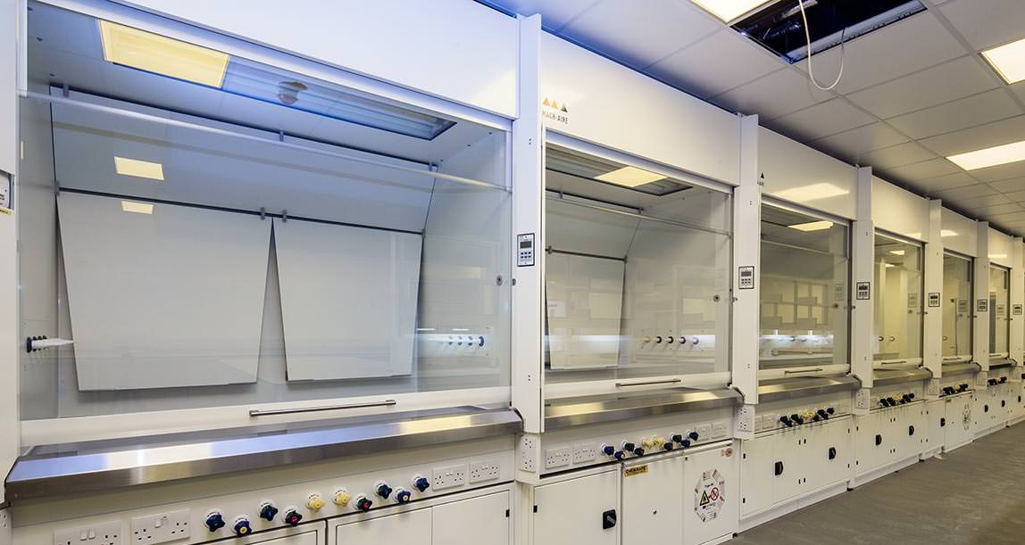 0b968fb8ce8e742236235fd8afa89b0d_fume-cupboard-installation.jpg