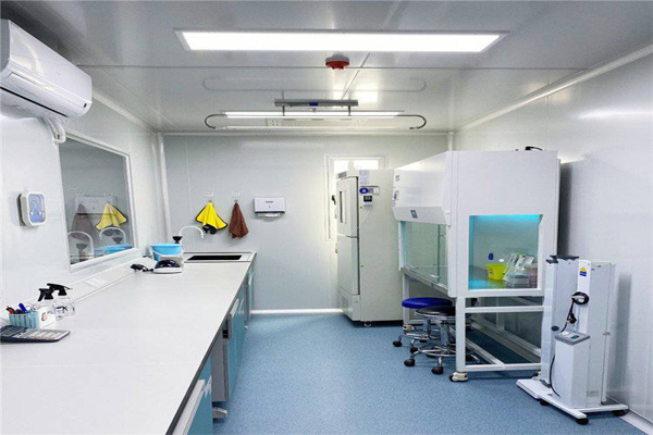 Handling open ampoules in a sterile environment.jpg