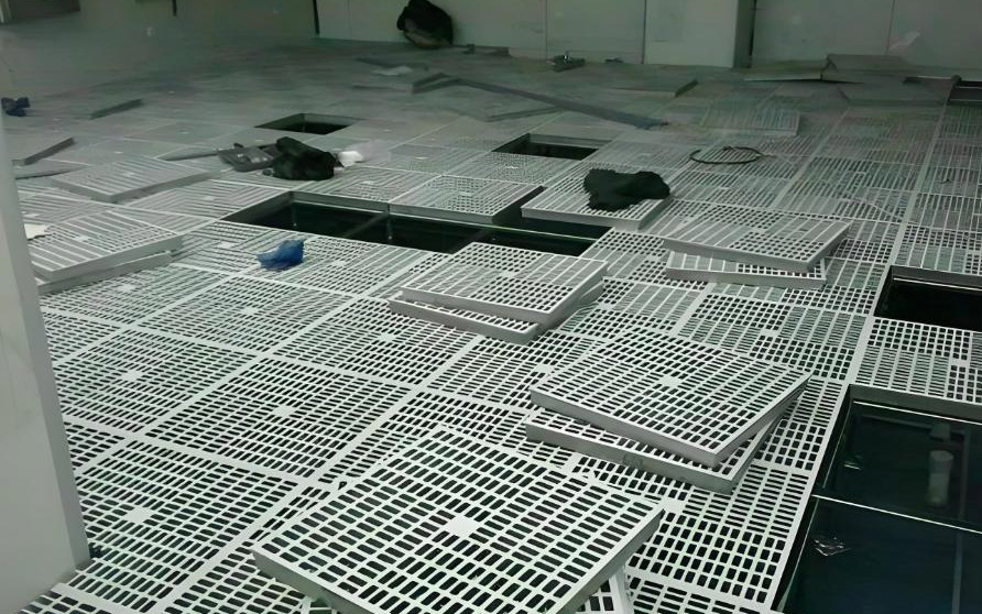 iso5 cleanroom floor.jpg