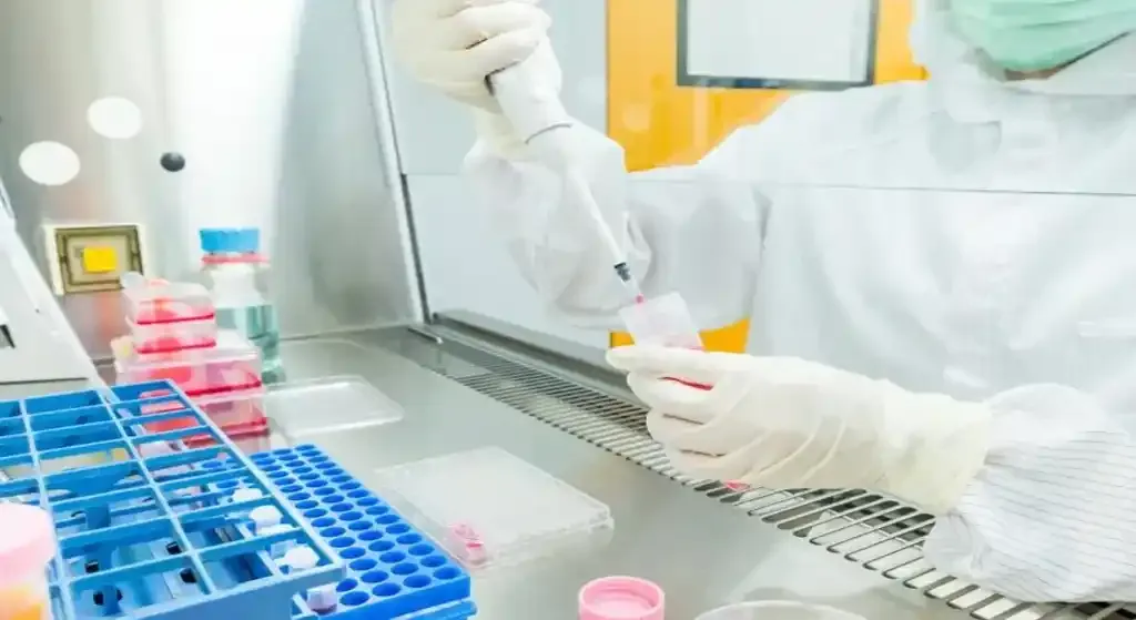 ISO 7 Cleanroom Requirements | Technical Safety Services.webp