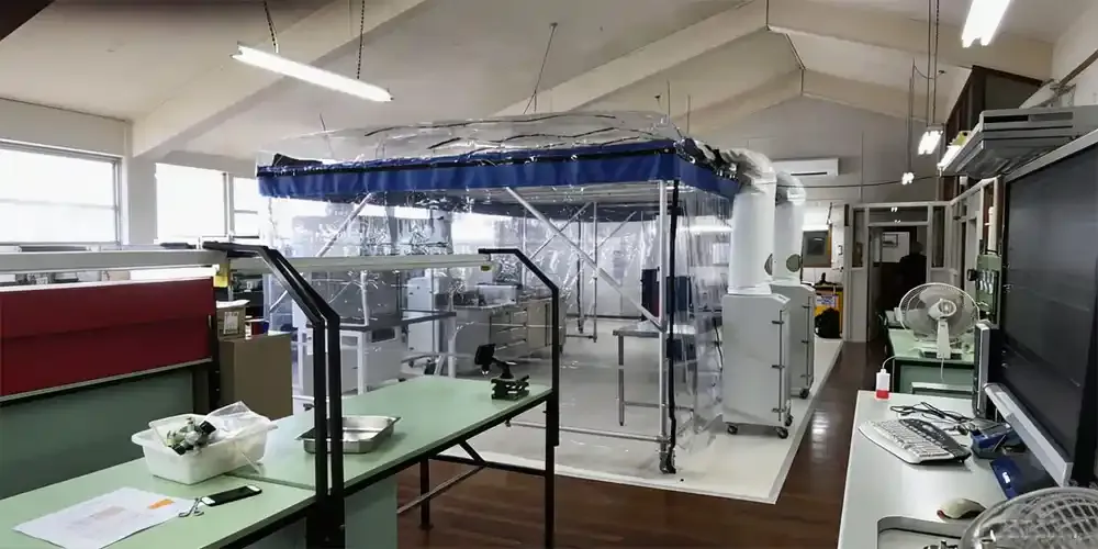 class 1000 softwall cleanroom .webp
