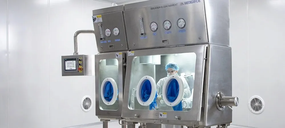 VHP-ready ISO 5 cleanroom in a pharmaceutical facility