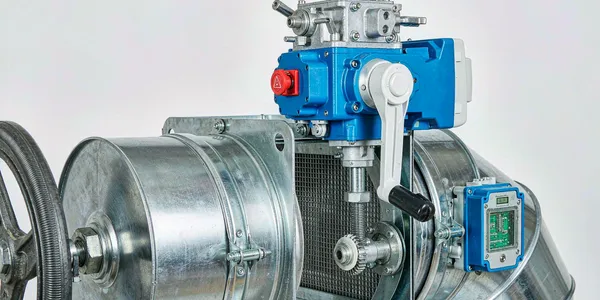 Motorized duct damper with electric actuator