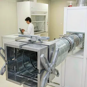 Deiiang volume control dampers in laboratory exhaust ductwork