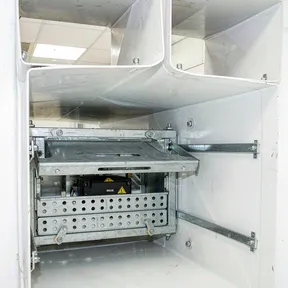 Deiiang motorized zone dampers in hospital ward ventilation ductwork