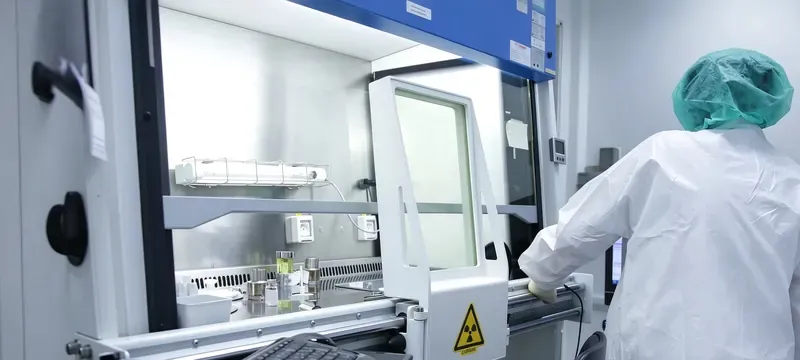 Cleanroom fume hood installation laboratory