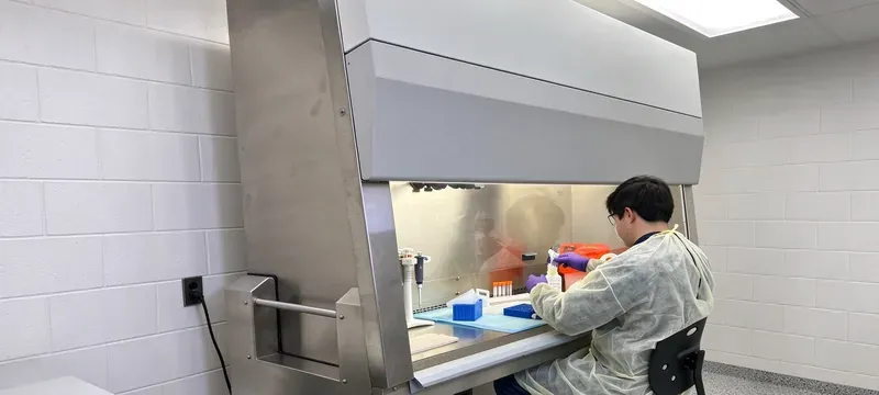 Operator protected working fume hood
