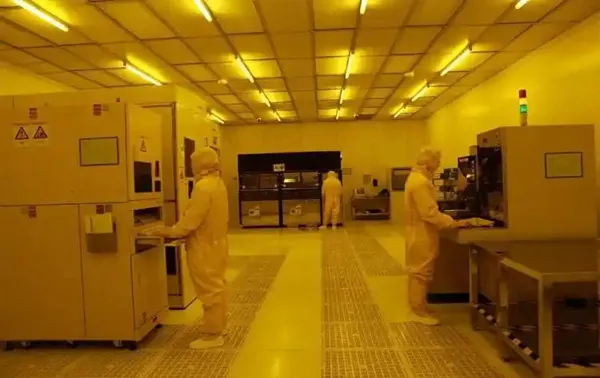 semiconductor cleanroom.jpg